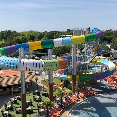 Campsite Camping Les Brunelles ***** - Maeva Longeville-sur-Mer
