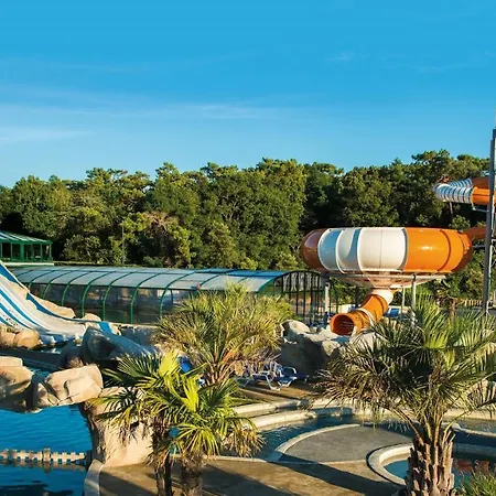 Camping Les Brunelles ***** - Maeva Longeville-sur-Mer